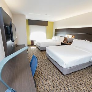 Standard Room Two Queen Beds